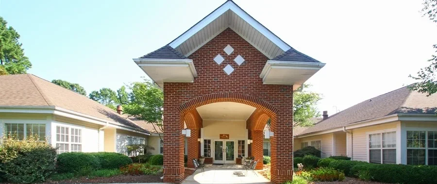 Amenities & Services at Brookstone Terrace of Greensboro