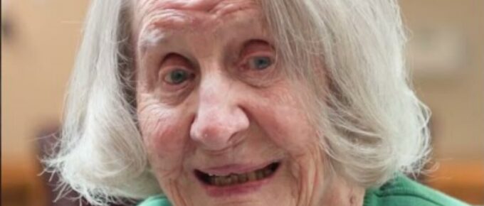 Arlene, 100-year-old resident of Brookstone Terrace of Clemmons