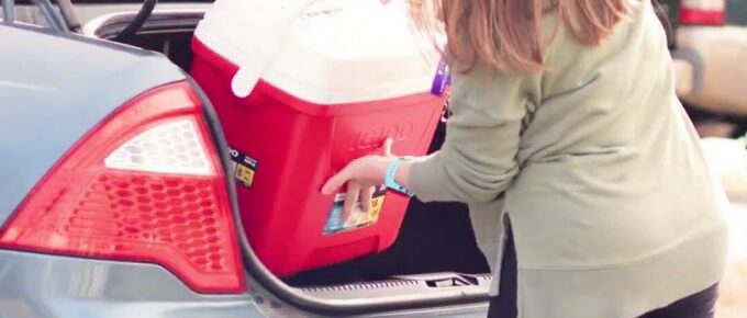 Brookstone Terrace of Thomasville residents helping deliver Meals on Wheels